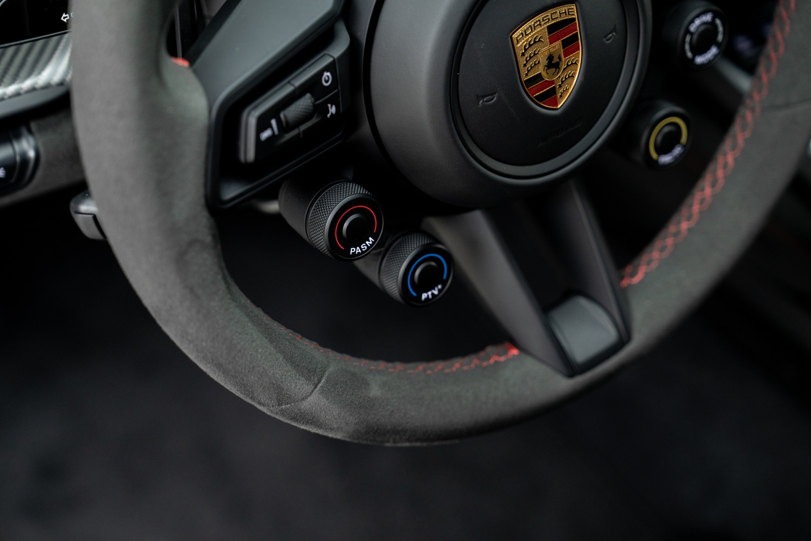 2023 PORSCHE 911 GT3 RS WEISSACH. CARBON CERAMIC BRAKES. SUSPENSION LIFTER. HIGH SPEC. MAIN DEALER S